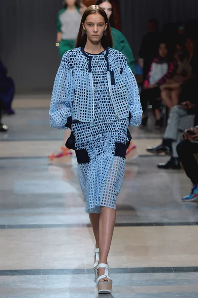 Look 4